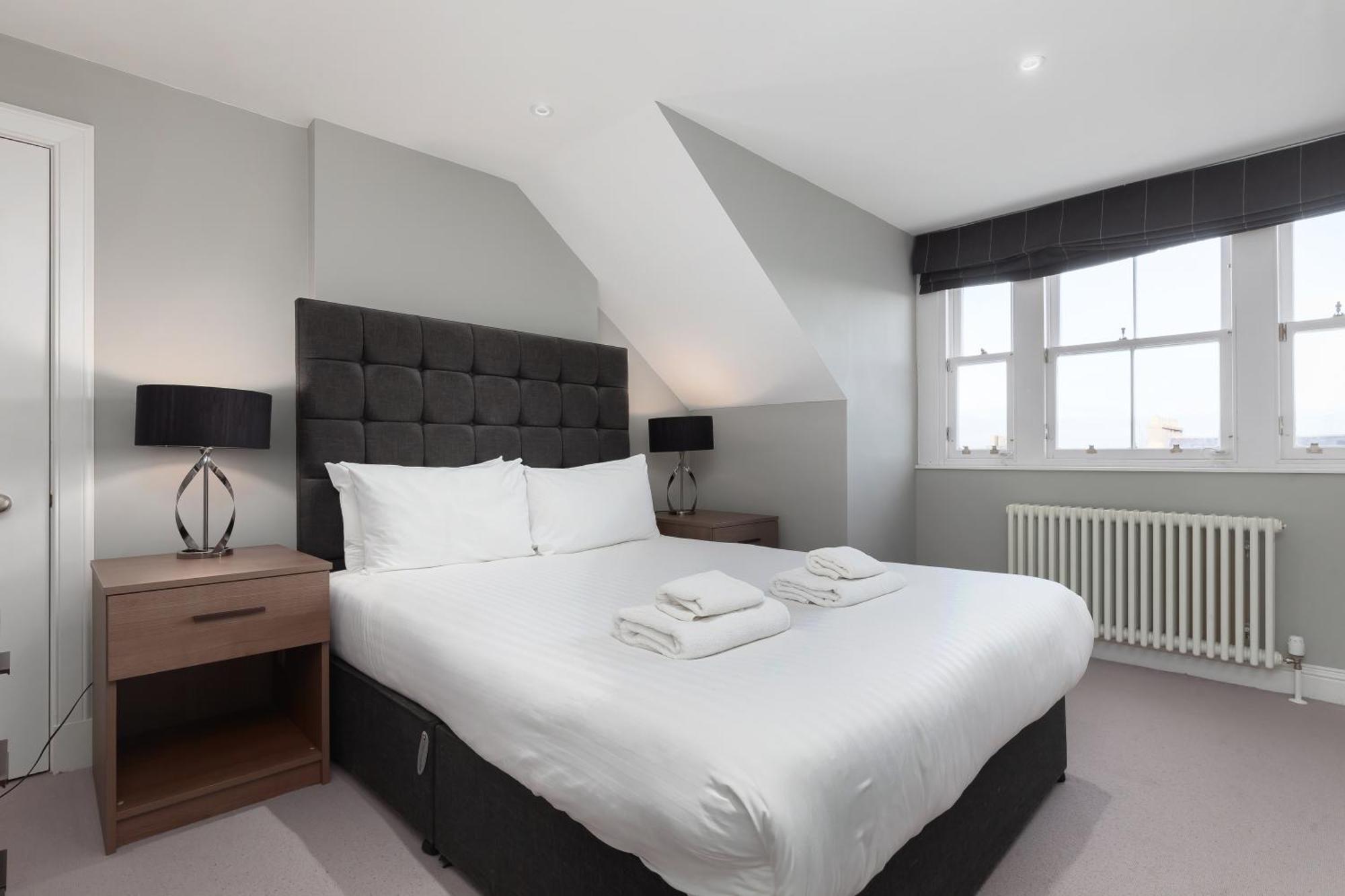 Destiny Scotland - Hill Street Apartments Edinburgh Bagian luar foto