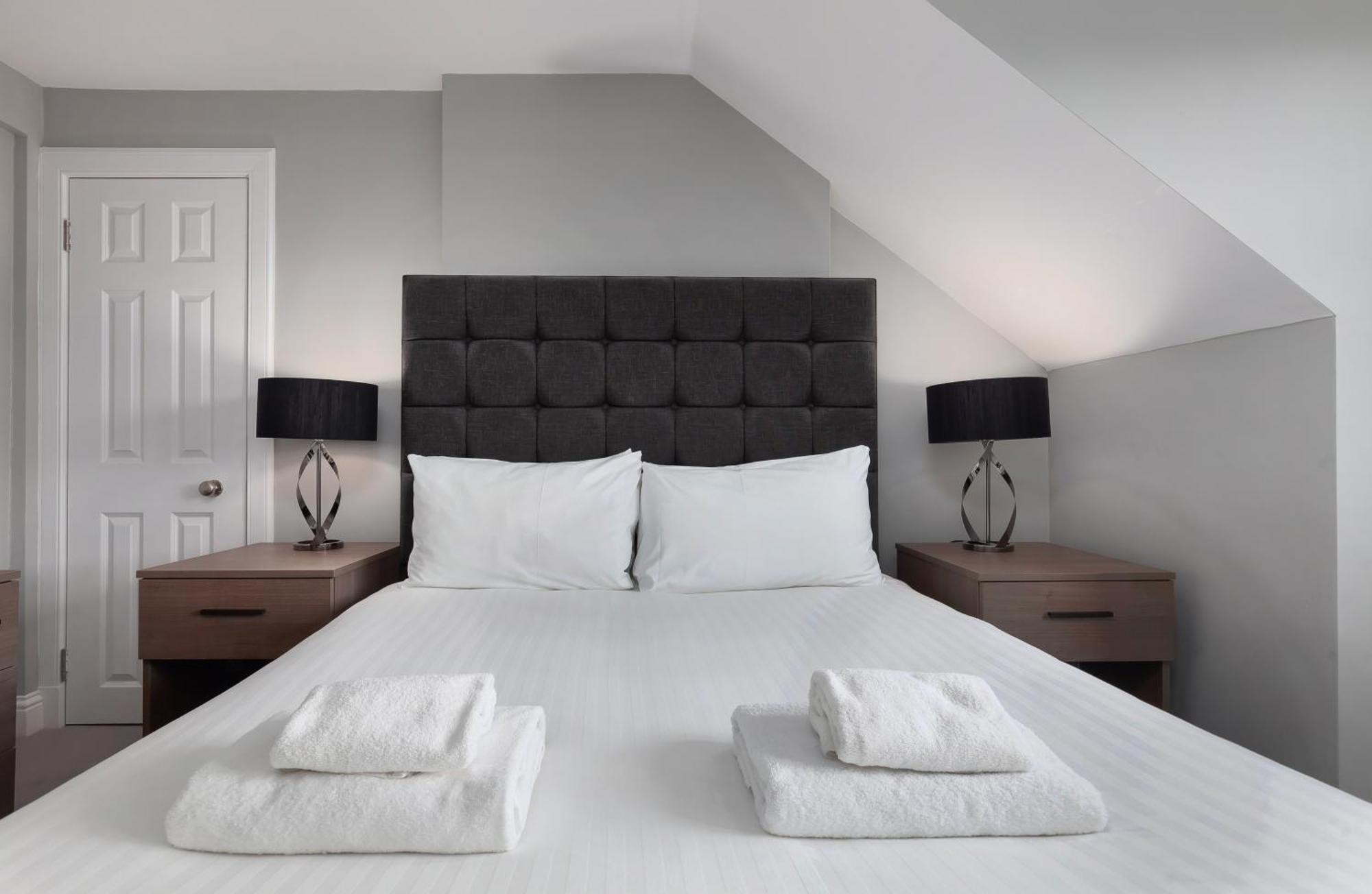 Destiny Scotland - Hill Street Apartments Edinburgh Bagian luar foto